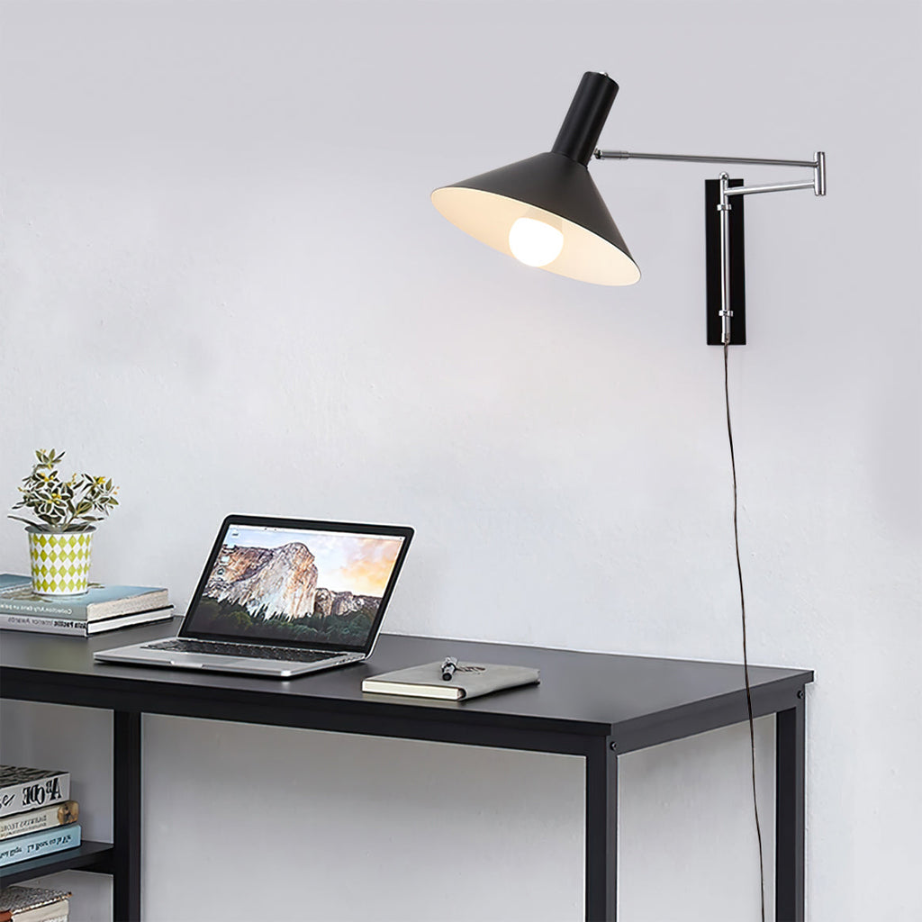 Adjustable wall lamp with movable arm