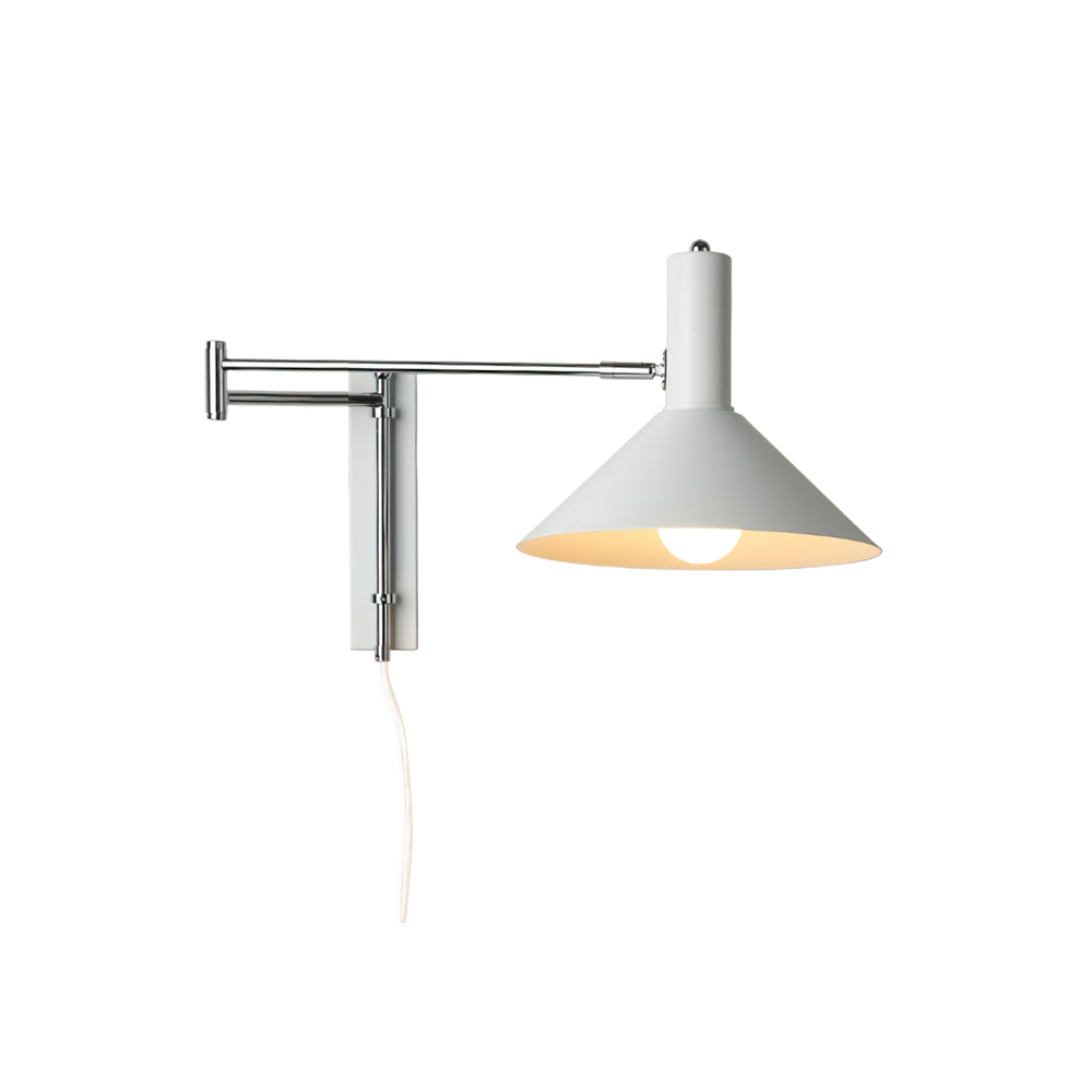 Adjustable wall lamp with movable arm