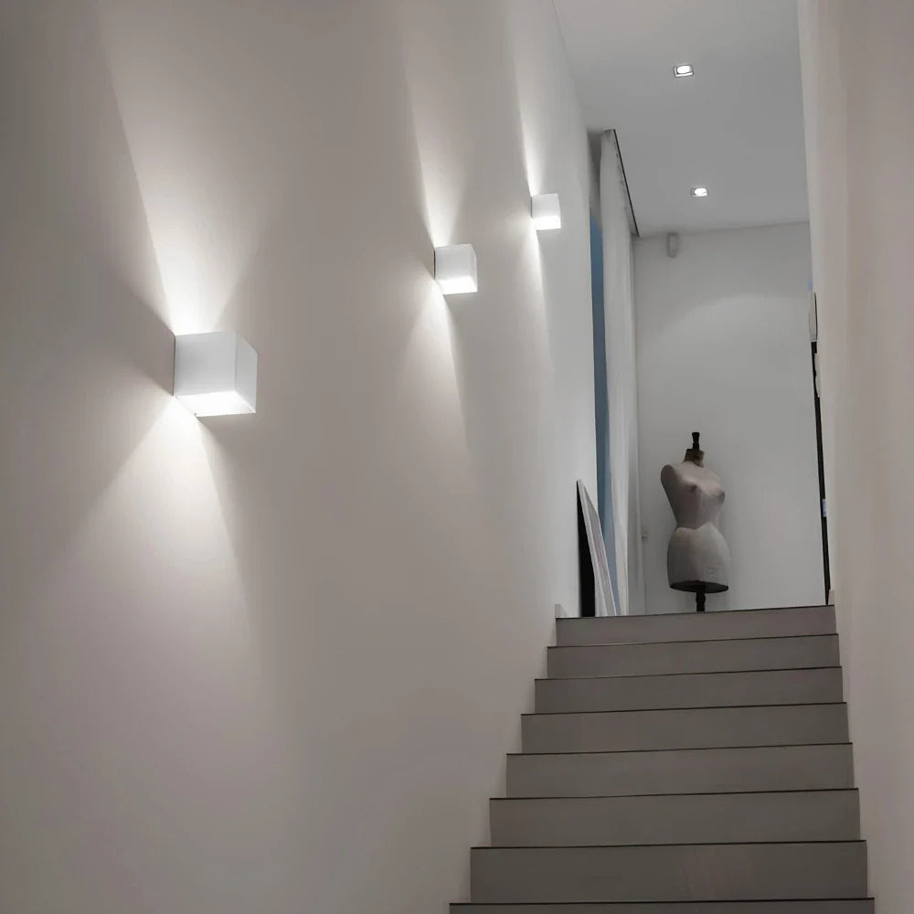 Lampa ścienna LED nowoczesna kostka