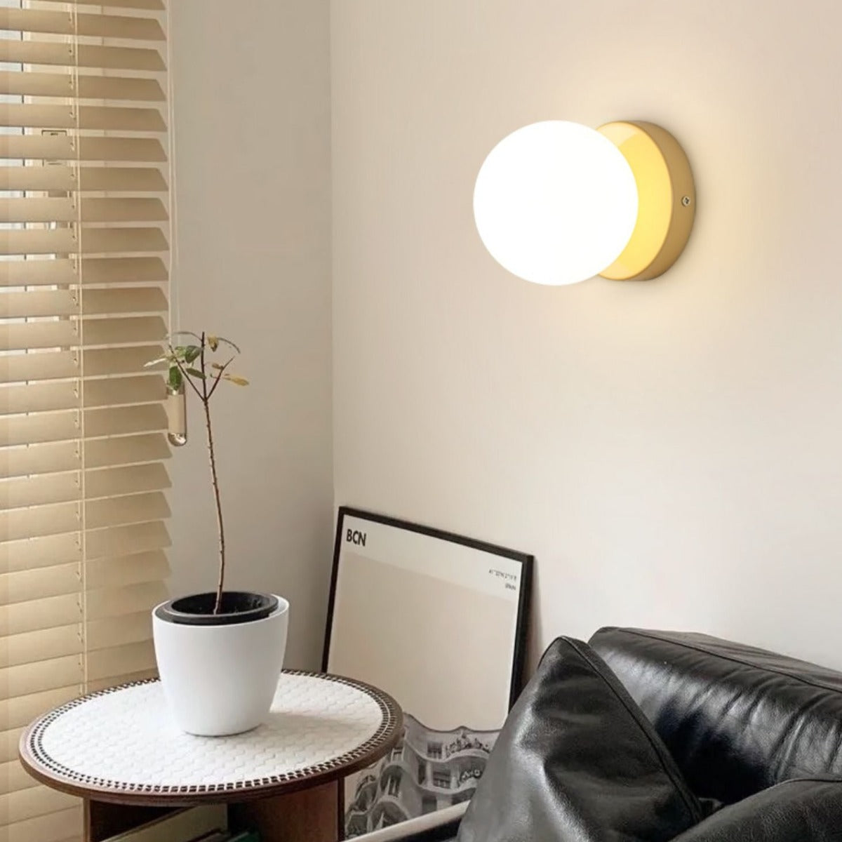 Lampa Ścienna Nowoczesna Kulista LED Minimalistyczna