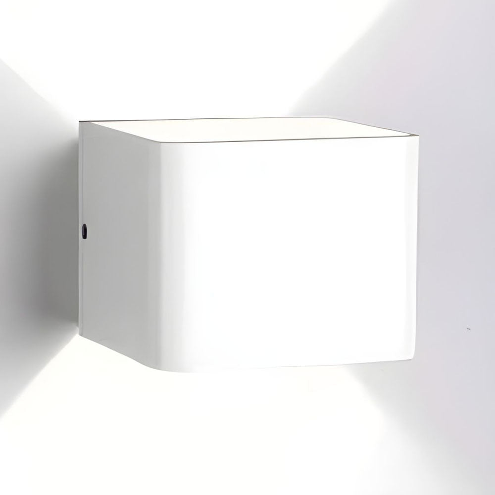 Lampa ścienna nowoczesna led kostka góra dół