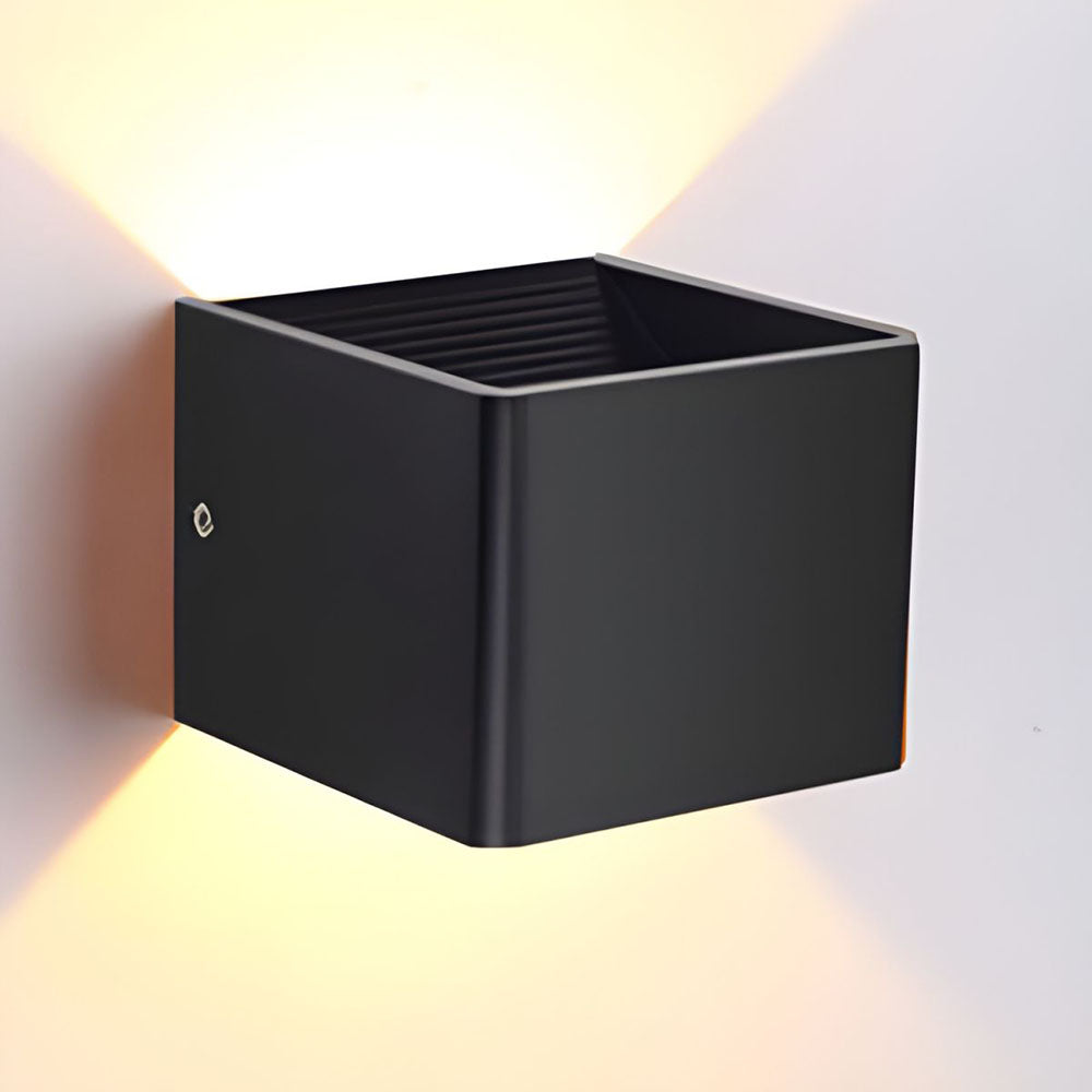 Lampa ścienna nowoczesna led kostka góra dół