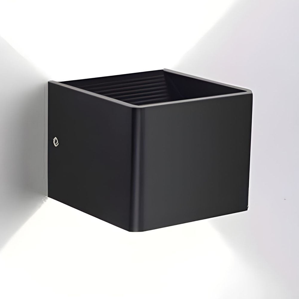 Lampa ścienna nowoczesna led kostka góra dół