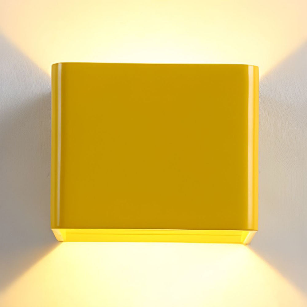 Lampa ścienna nowoczesna led kostka góra dół