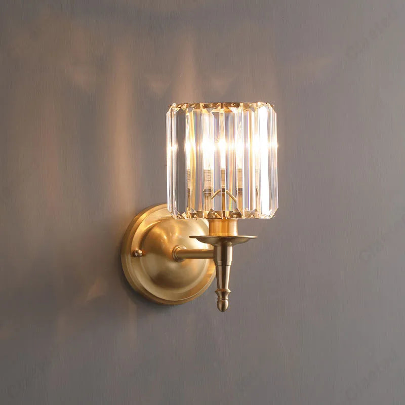 Lampa ścienna złota kryształowa elegancka