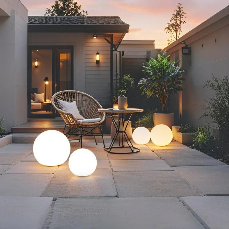 Modern round solar outdoor LED garden lamp