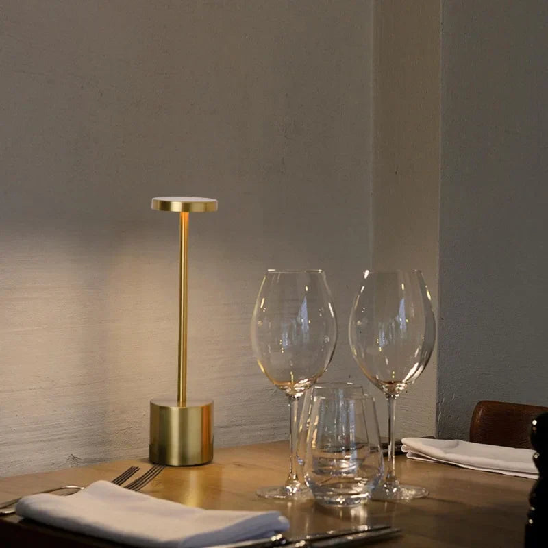 Lampa stołowa LED minimalistyczna ładowalna metalowa