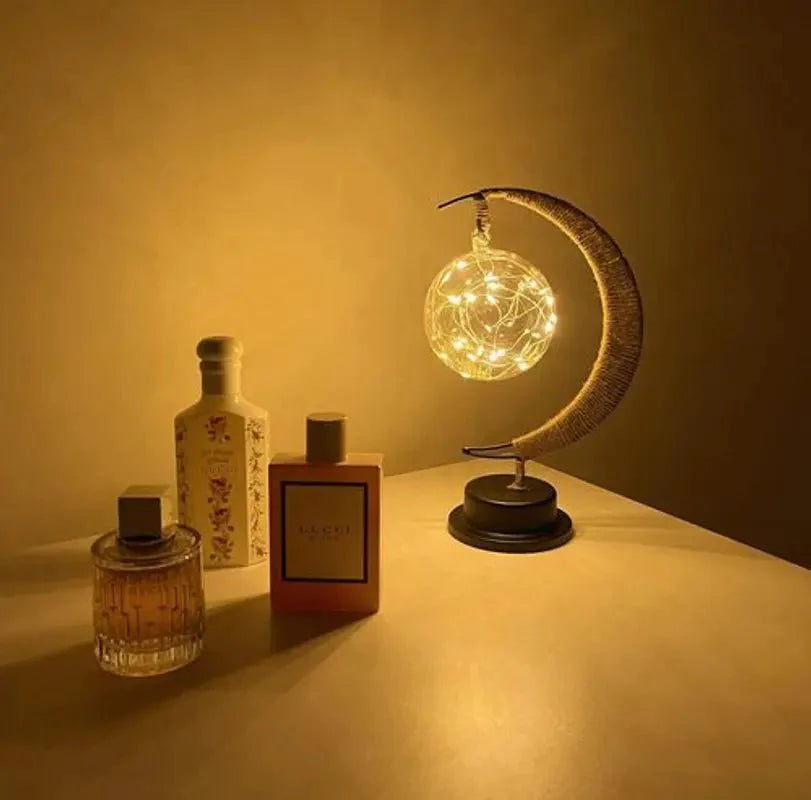 Modern Minimalist LED Table Lamp - Round