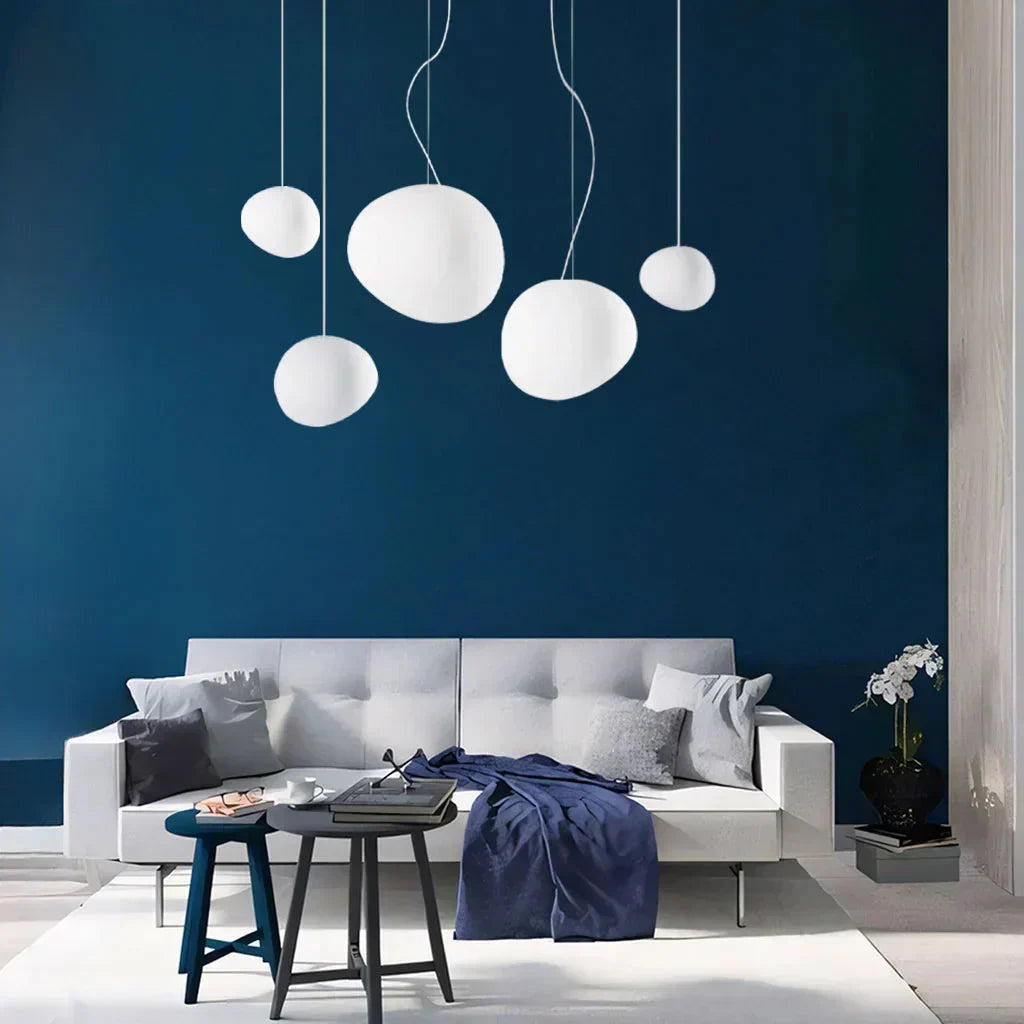 Lampa wisząca minimalistyczny kulisty styl