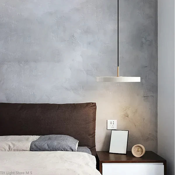 Lampa wisząca minimalistyczny styl unoszący się