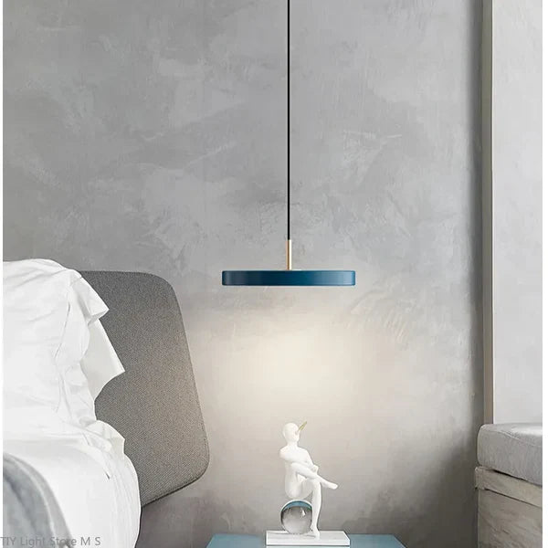 Lampa wisząca minimalistyczny styl unoszący się