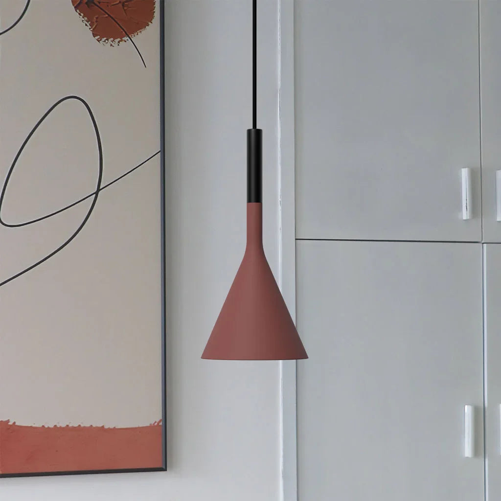 Lampa wisząca nowoczesna stożkowa minimalistyczna