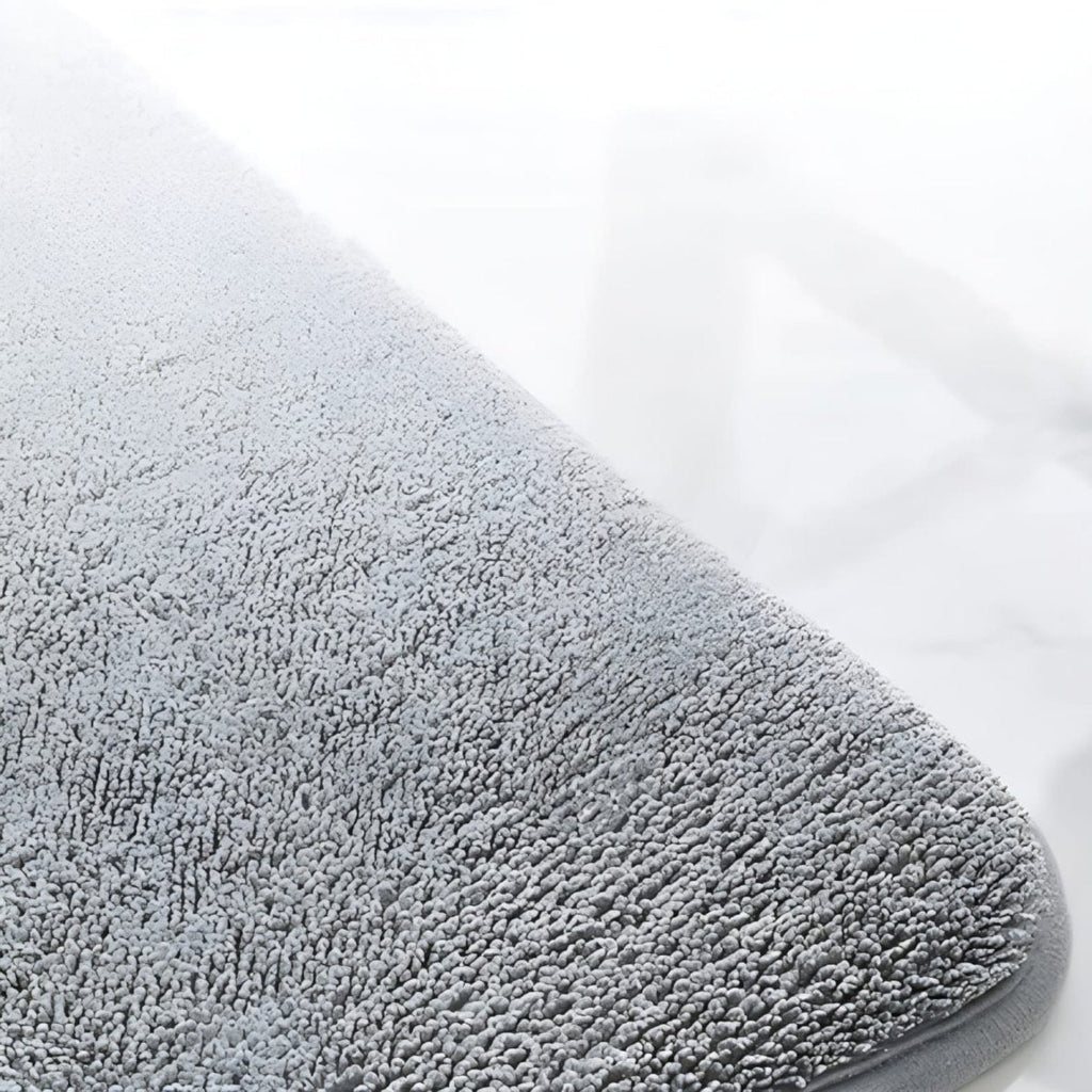 Soft absorbent anti-slip bathroom mat