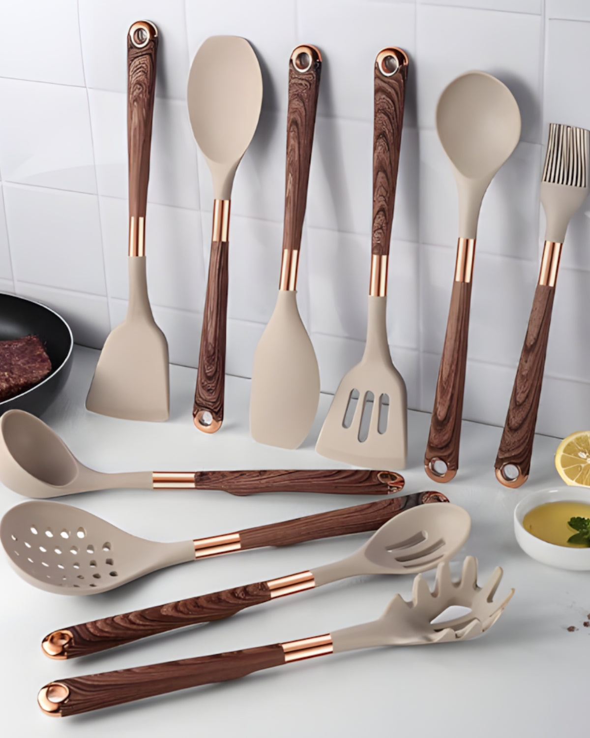 Non-stick cooking utensils set