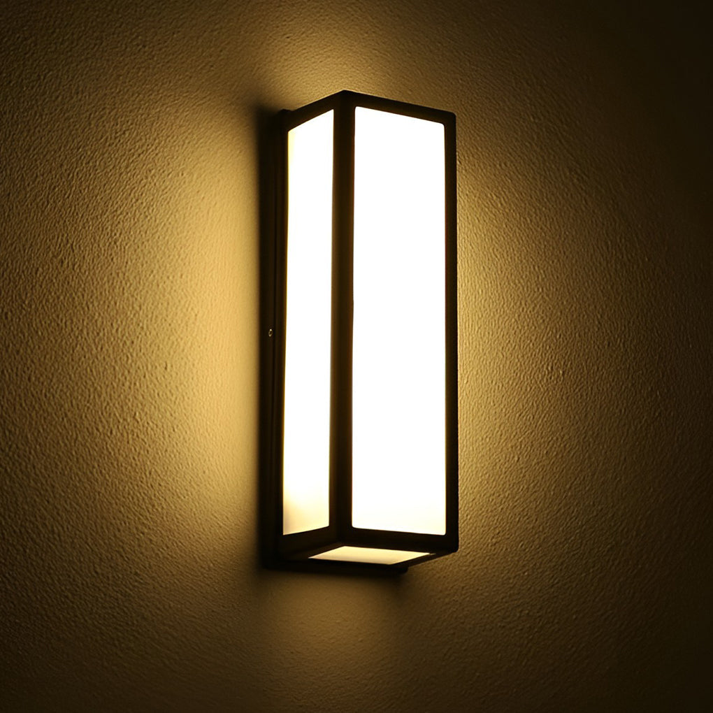 Zewnętrzna lampa ścienna LED z czujnikiem ruchu