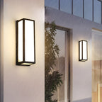 Zewnętrzna lampa ścienna LED z czujnikiem ruchu