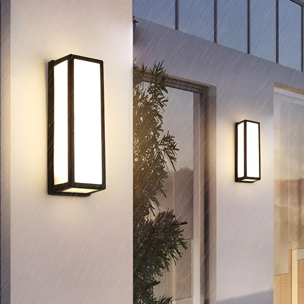 Zewnętrzna lampa ścienna LED z czujnikiem ruchu
