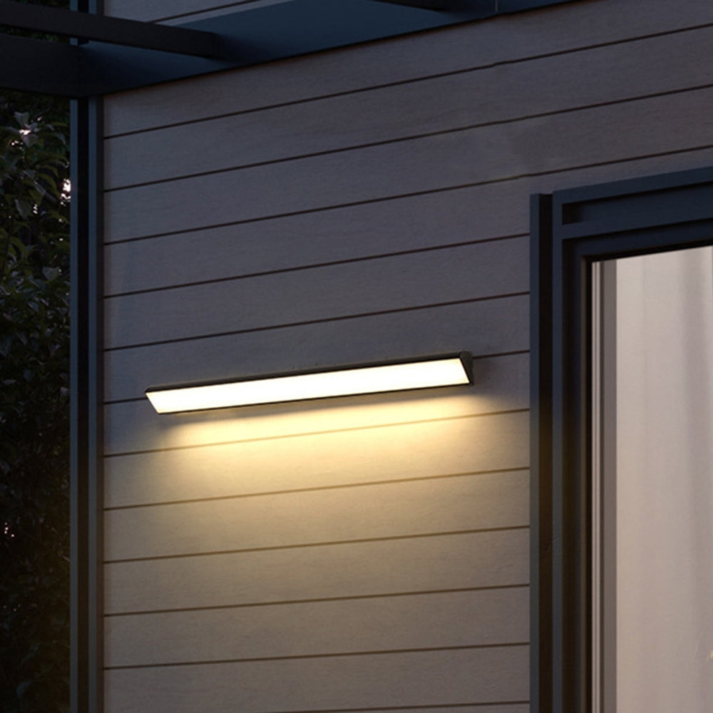 Zewnętrzna lampa ścienna nowoczesna liniowa czarna LED
