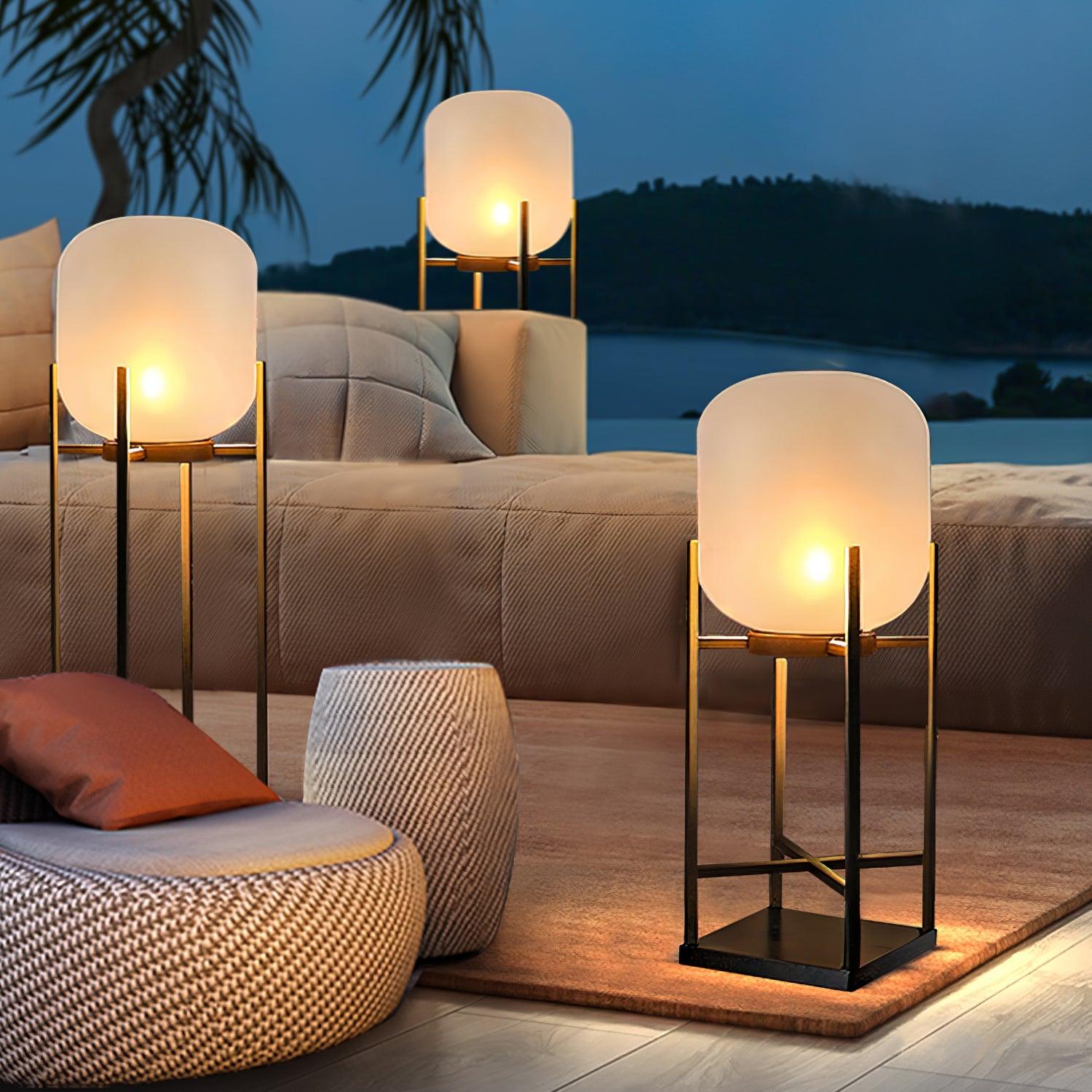 Zewnętrzna lampa podłogowa nowoczesna minimalistyczna latarniowa